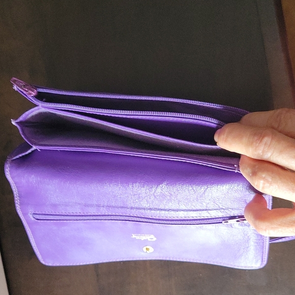 Beautiful soft leather purple crossbody bag - Picture 5 of 7